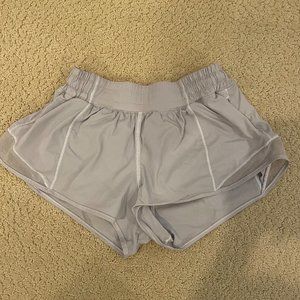Lululemon - Hotty Hot Shorts - Size 4 - White/grey